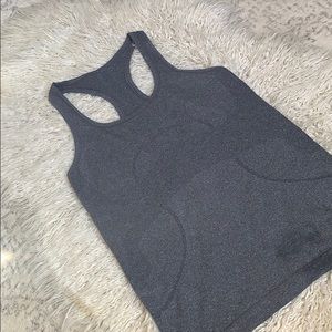 Swiftly tech lululemon tank top size 4